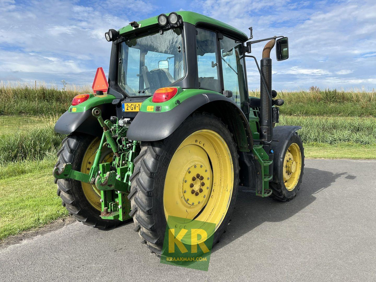 6125M John Deere - Farm tractor: picture 5 6125M John Deere - Farm tractor: picture 5