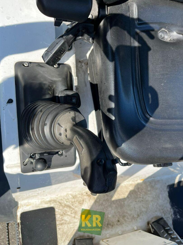 Compact loader AL400 GEHL: picture 9