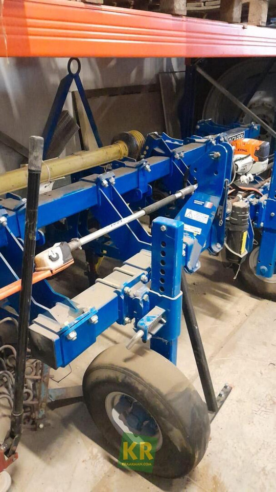 Econet Carré - Soil tillage equipment: picture 5 Econet Carré - Soil tillage equipment: picture 5