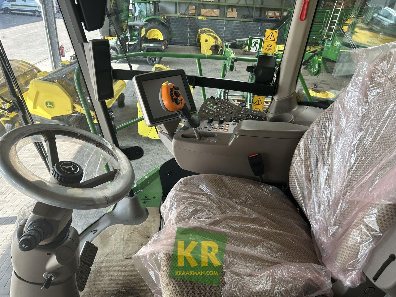 Forage harvester John Deere 8400: picture 15