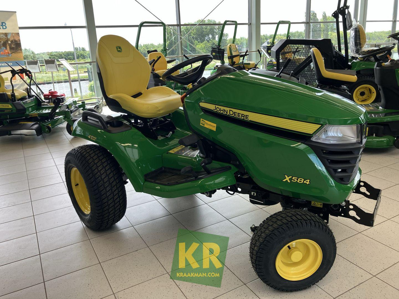 John Deere X584 - Garden mower: picture 3 John Deere X584 - Garden mower: picture 3