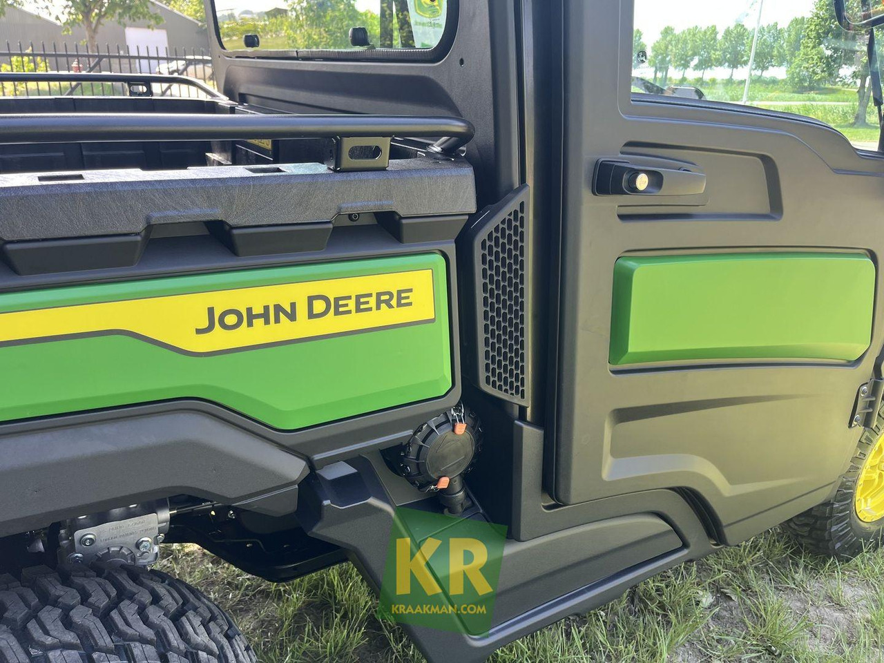 John Deere XUV875M - ATV/ Quad: picture 4 John Deere XUV875M - ATV/ Quad: picture 4