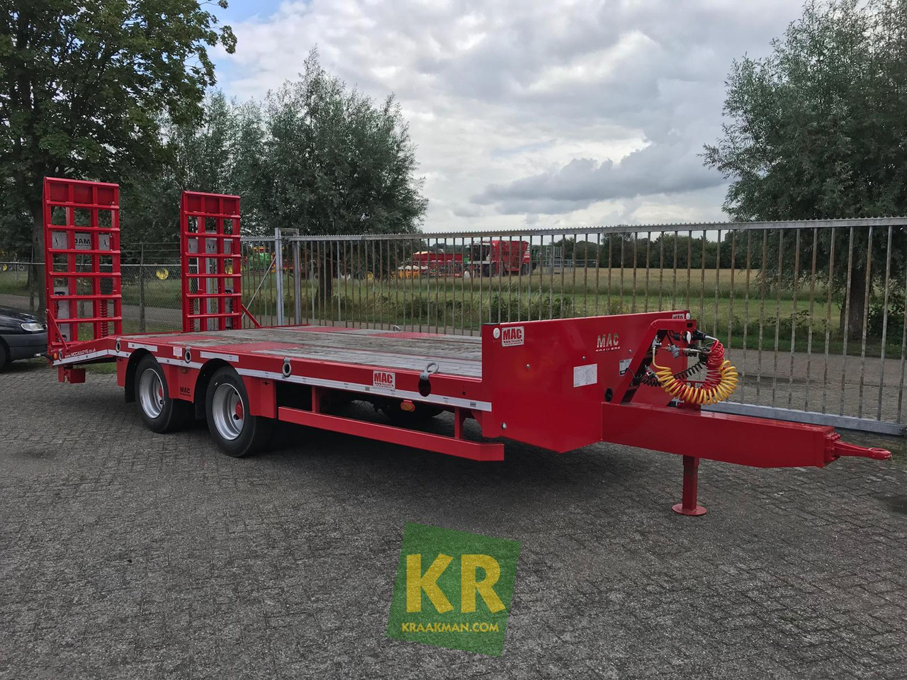 MAC Trailers 16 PREMIUM - Low loader trailer: picture 1 MAC Trailers 16 PREMIUM - Low loader trailer: picture 1