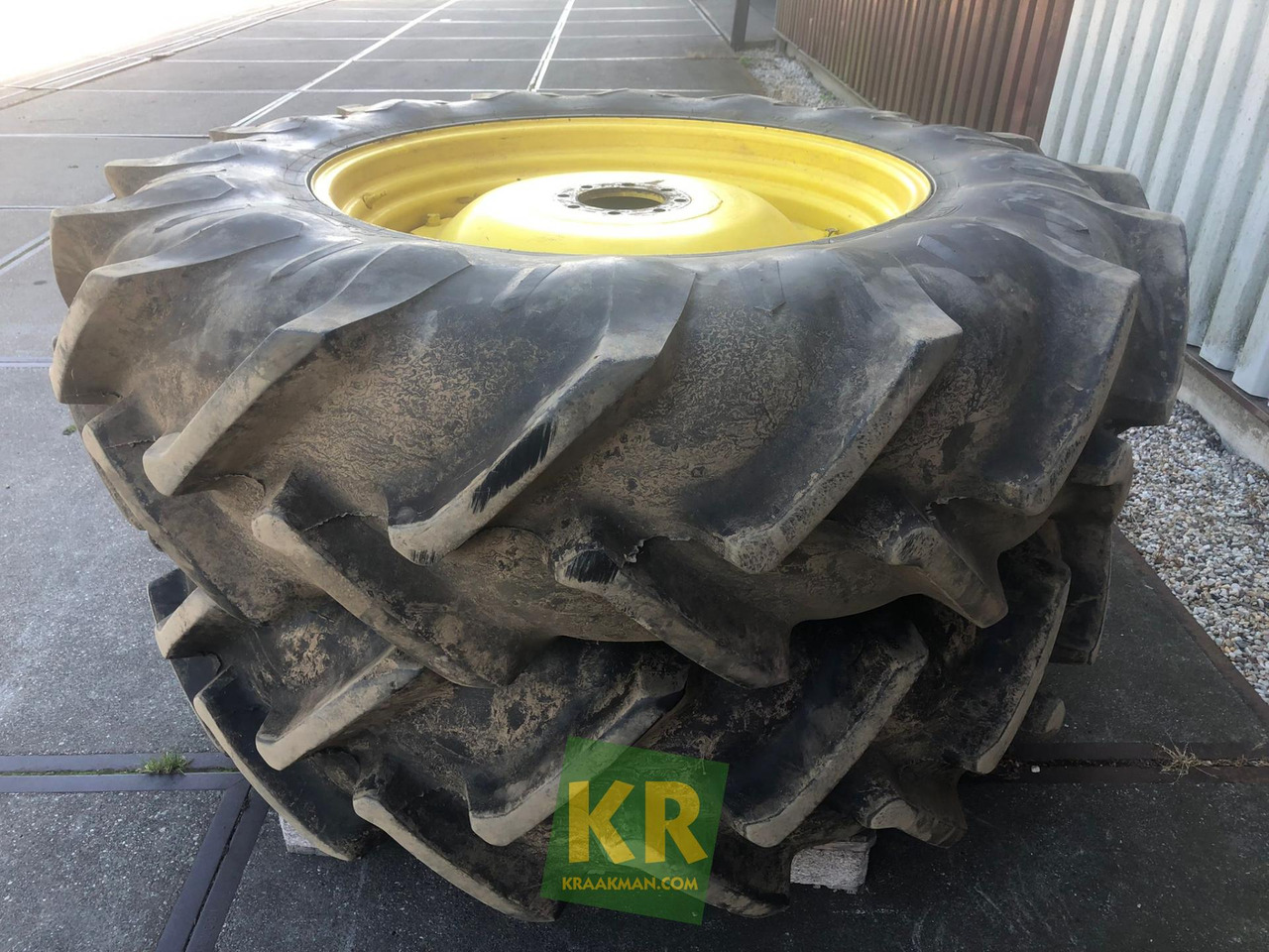 Pirelli PLOEGBAND 18.4R38 - Tire for Agricultural machinery: picture 1 Pirelli PLOEGBAND 18.4R38 - Tire for Agricultural machinery: picture 1