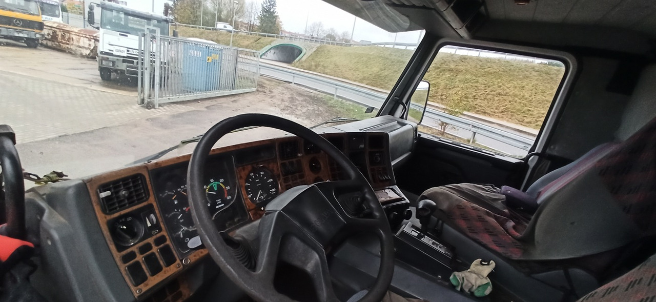 KABINA SCANIA 3 93 - Cab: picture 3 KABINA SCANIA 3 93 - Cab: picture 3