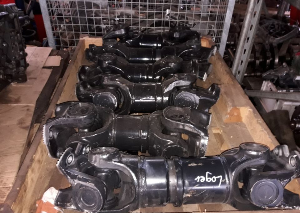 WAŁ NAPĘDOWY MIĘDZYMOSTOWY MAN F2000 TGA TGS TGX 4X4 6X4 6X6 8X4 8X6 8X8 - Propeller shaft: picture 1 WAŁ NAPĘDOWY MIĘDZYMOSTOWY MAN F2000 TGA TGS TGX 4X4 6X4 6X6 8X4 8X6 8X8 - Propeller shaft: picture 1