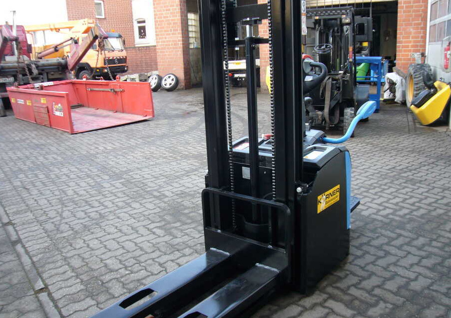 HC (Hangcha) CDD20-AZ3S - Stacker: picture 3 HC (Hangcha) CDD20-AZ3S - Stacker: picture 3