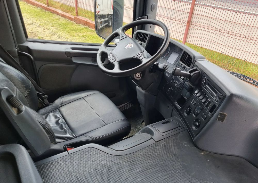 Scania P360 - Cab chassis truck: picture 5 Scania P360 - Cab chassis truck: picture 5