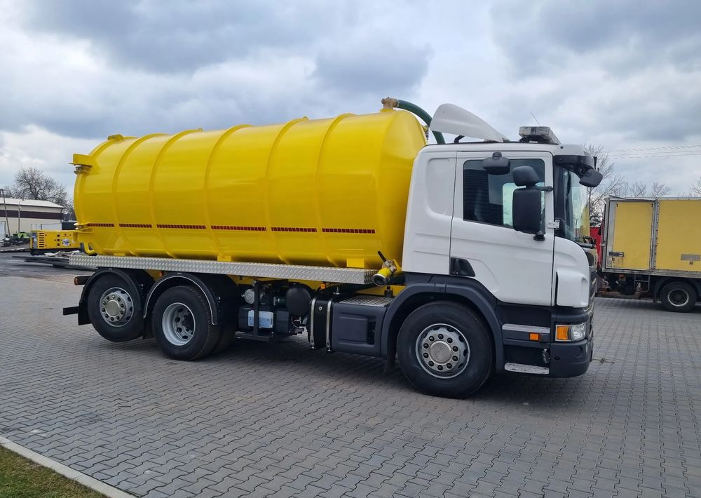 Scania P360 - Garbage truck: picture 2 Scania P360 - Garbage truck: picture 2