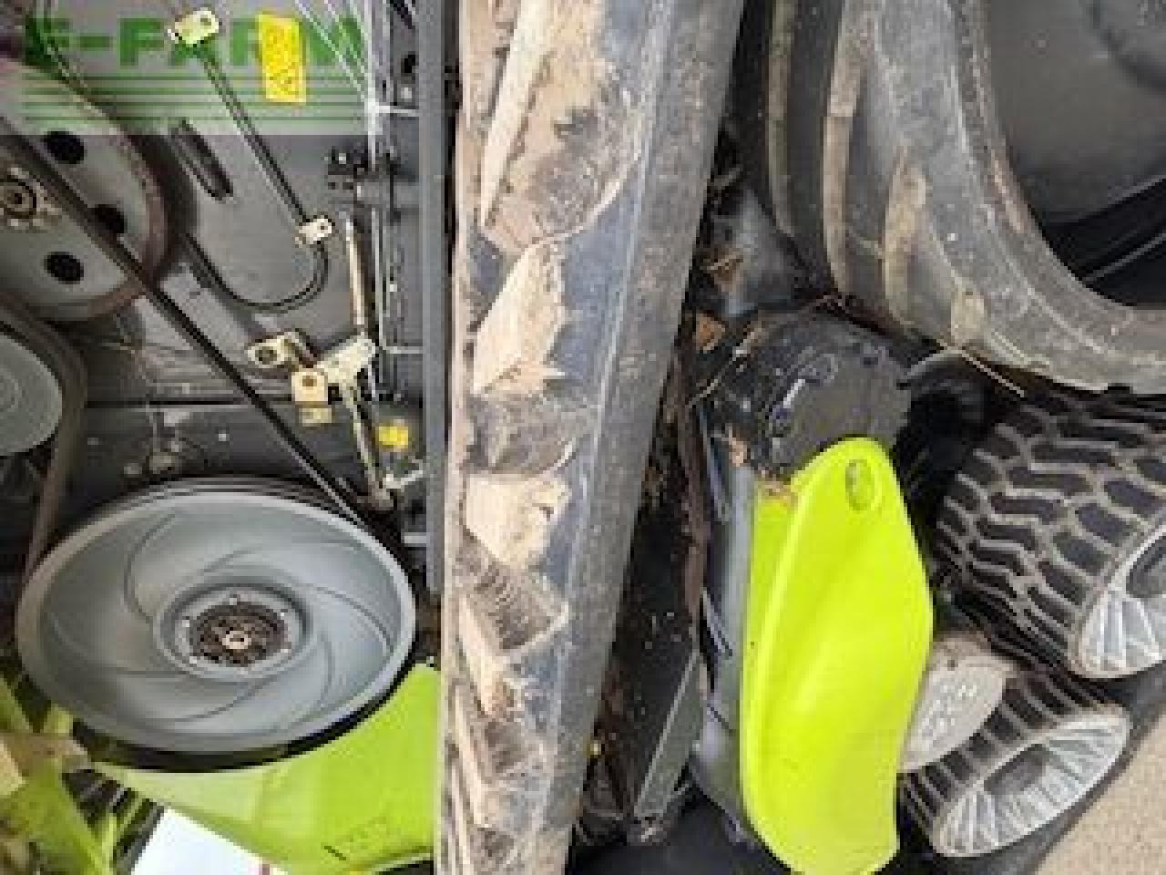 Combine harvester CLAAS LEXION 760 TTRAC T4i: picture 11 Combine harvester CLAAS LEXION 760 TTRAC T4i: picture 11