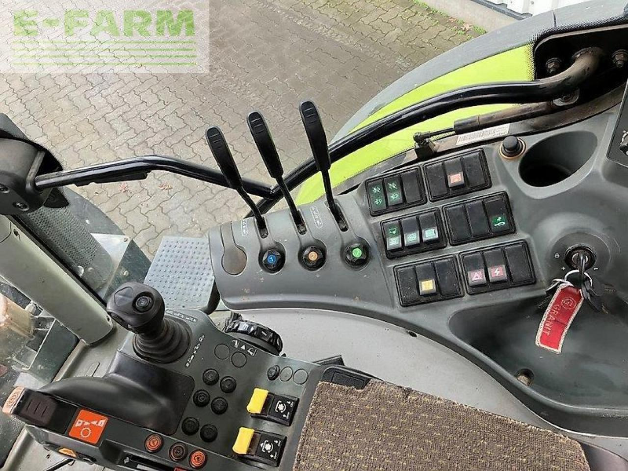 Farm tractor CLAAS arion 640 hexashift: picture 13