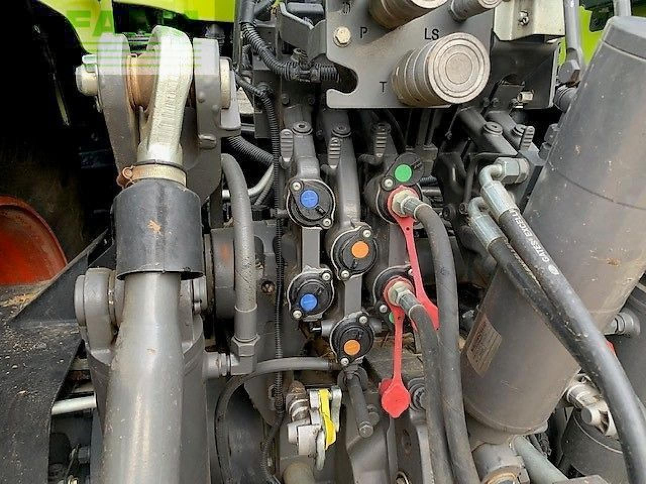 Farm tractor CLAAS axion 930 cmatic cebis CMATIC CEBIS: picture 7 Farm tractor CLAAS axion 930 cmatic cebis CMATIC CEBIS: picture 7