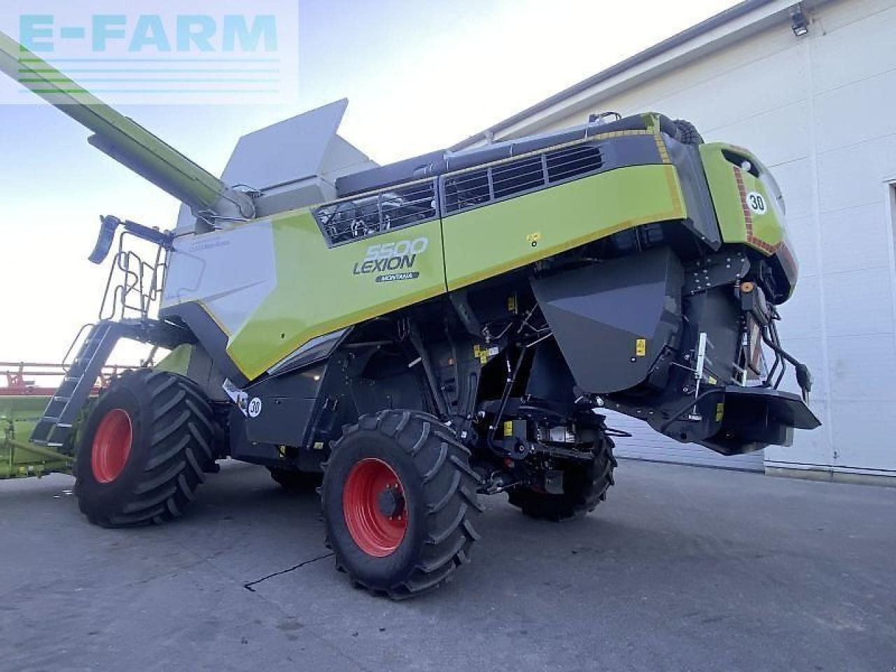 CLAAS lexion 5500 montana allrad - Combine harvester: picture 4 CLAAS lexion 5500 montana allrad - Combine harvester: picture 4