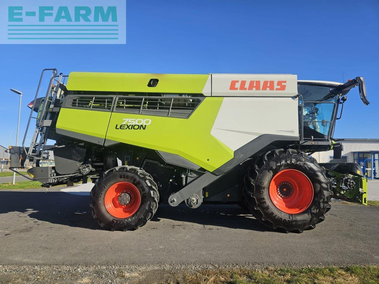 CLAAS lexion 7500 - Combine harvester: picture 4 CLAAS lexion 7500 - Combine harvester: picture 4