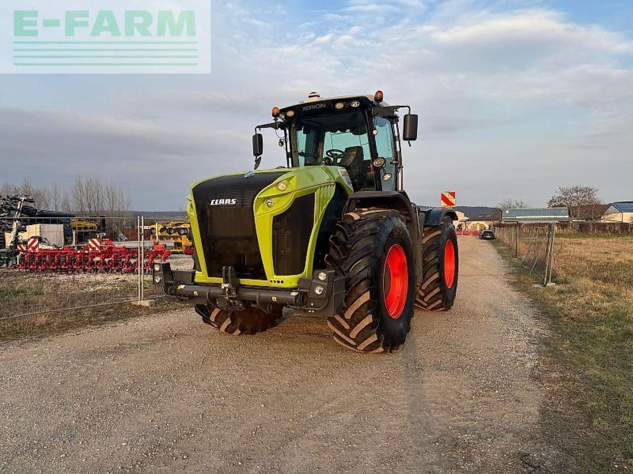 CLAAS xerion 5000 trac vc TRAC VC - Farm tractor: picture 1 CLAAS xerion 5000 trac vc TRAC VC - Farm tractor: picture 1