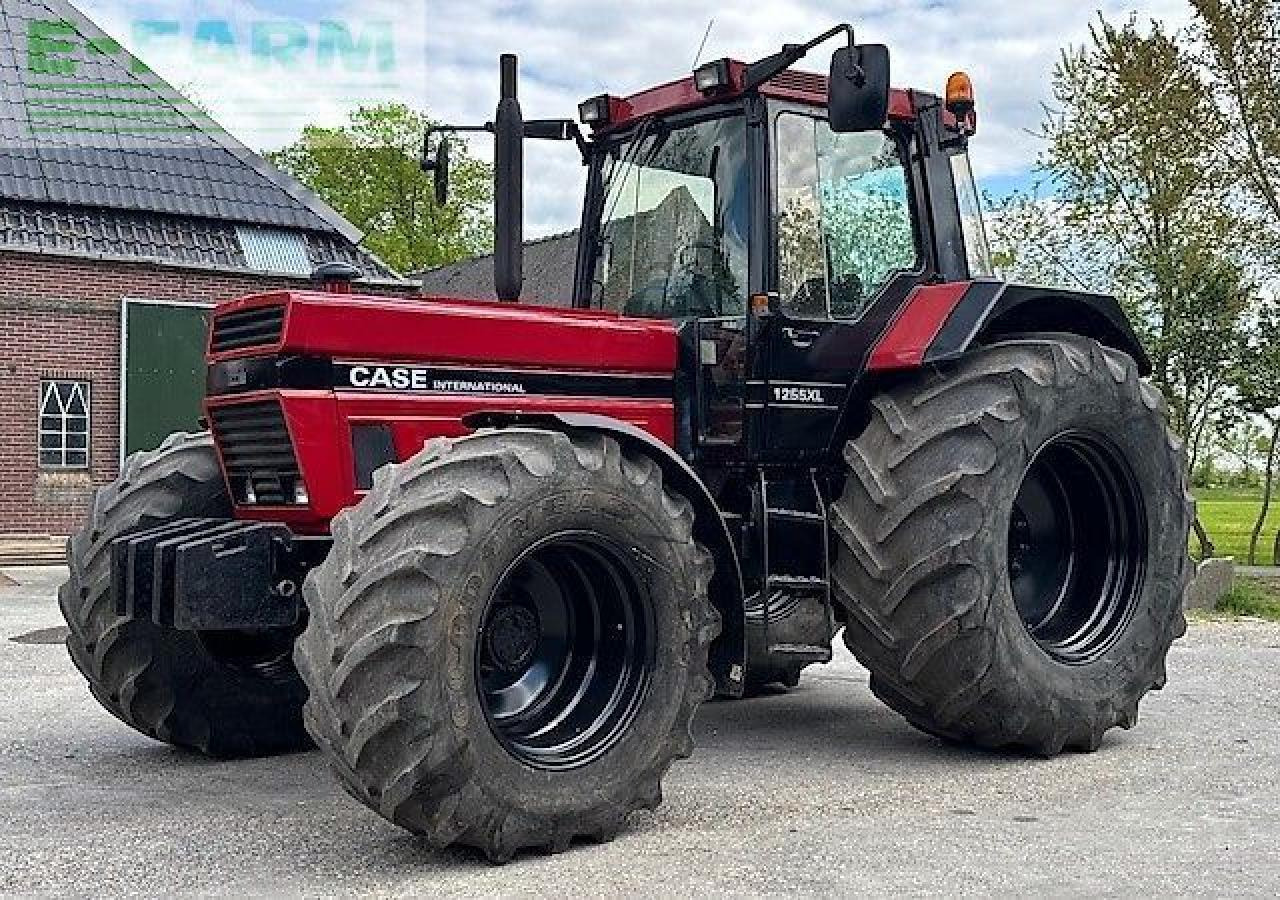 Case-IH ih 1255 xl - Farm tractor: picture 1 Case-IH ih 1255 xl - Farm tractor: picture 1