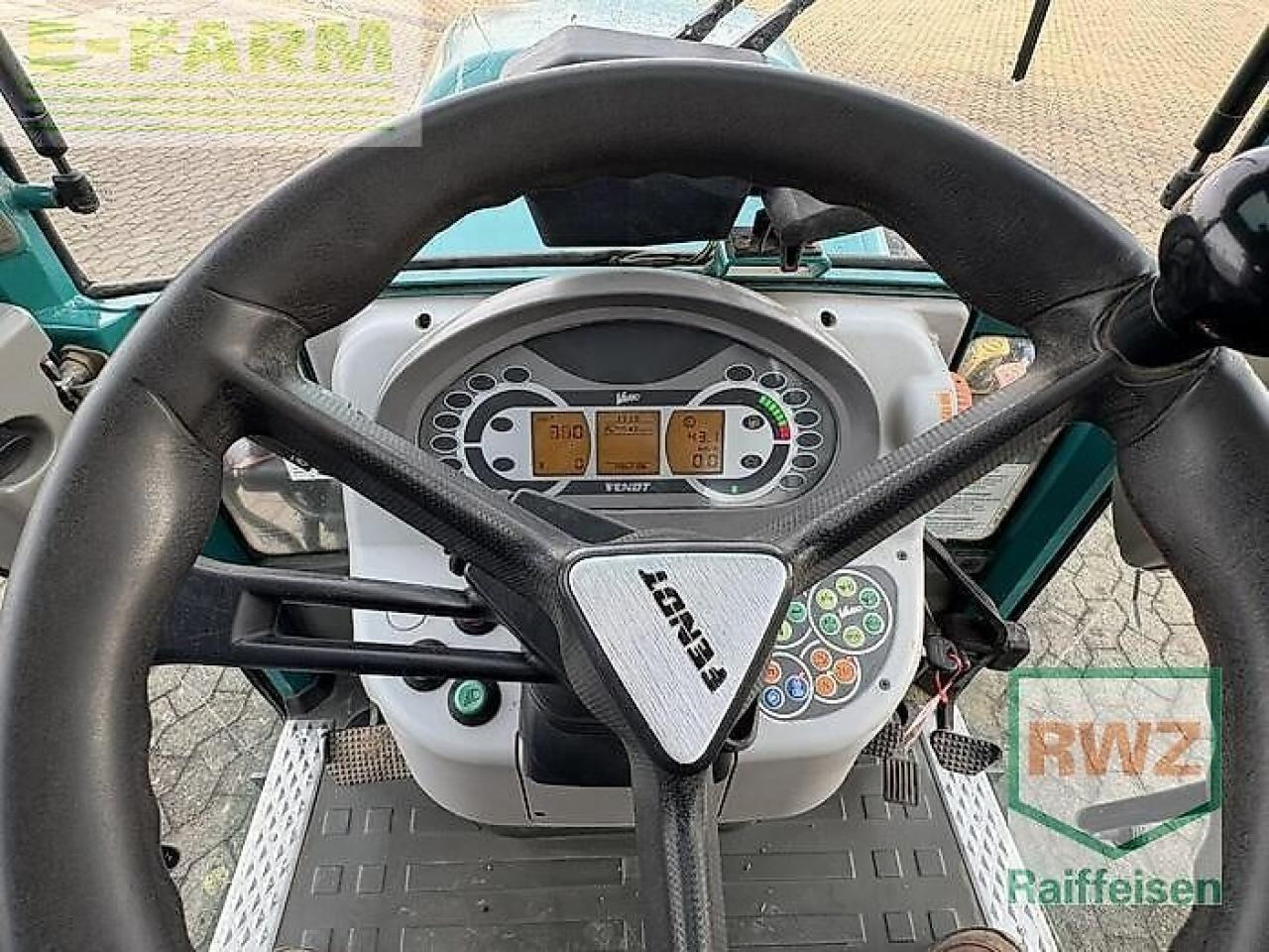 Farm tractor Fendt 210 v vario: picture 10