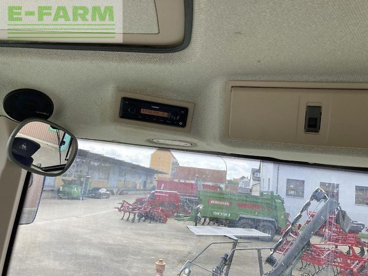 Farm tractor Fendt 824 vario s4 profi plus ProfiPlus: picture 16 Farm tractor Fendt 824 vario s4 profi plus ProfiPlus: picture 16