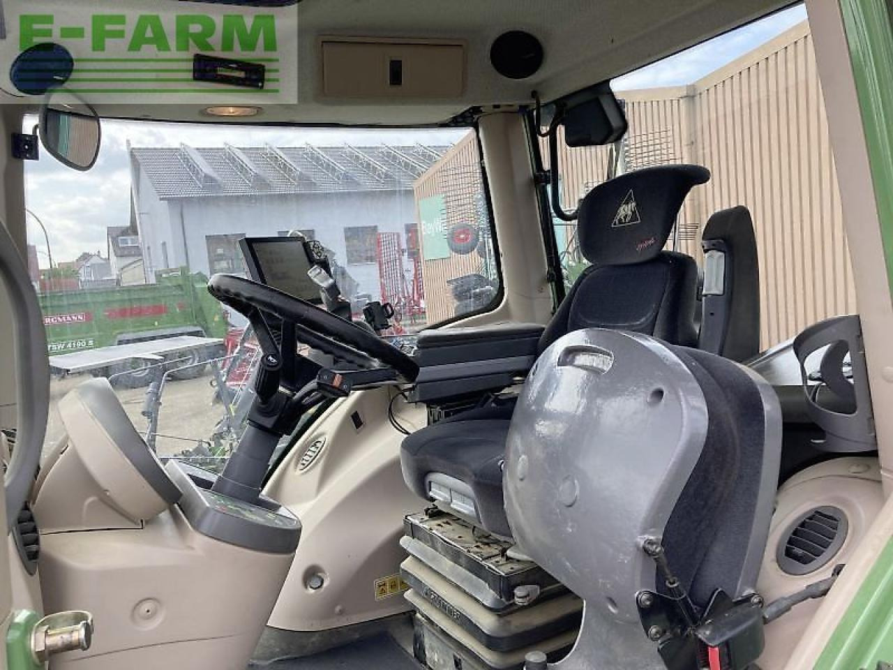 Farm tractor Fendt 824 vario s4 profi plus ProfiPlus: picture 11 Farm tractor Fendt 824 vario s4 profi plus ProfiPlus: picture 11