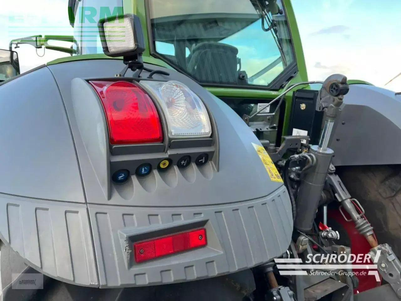 Farm tractor Fendt 828 vario s4 profi plus ProfiPlus: picture 20
