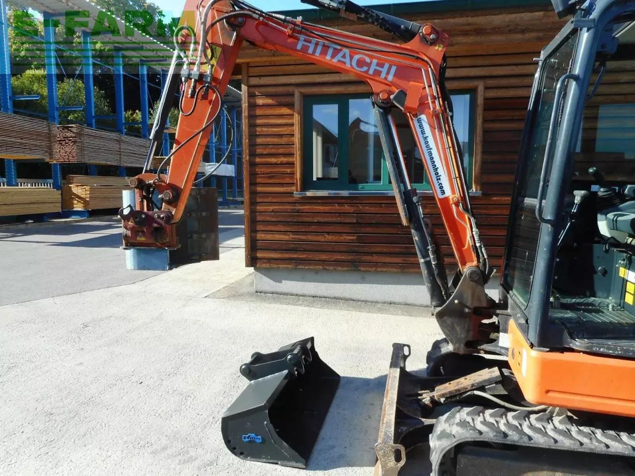 Mini excavator Hitachi zx26u-6 ( 2.740kg ) powertilt: picture 10 Mini excavator Hitachi zx26u-6 ( 2.740kg ) powertilt: picture 10