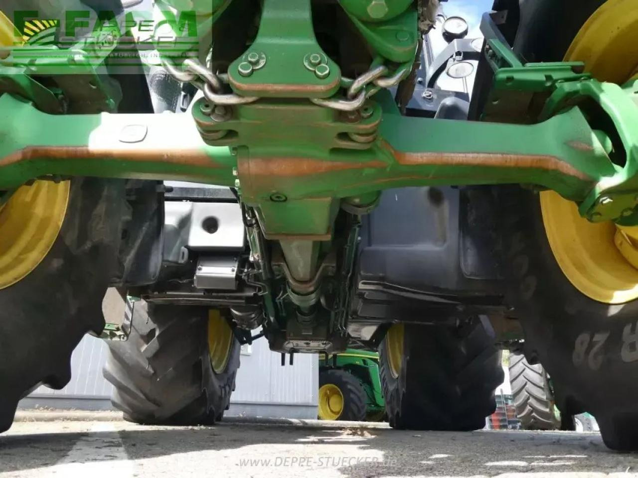 Farm tractor John Deere 6170r: picture 10