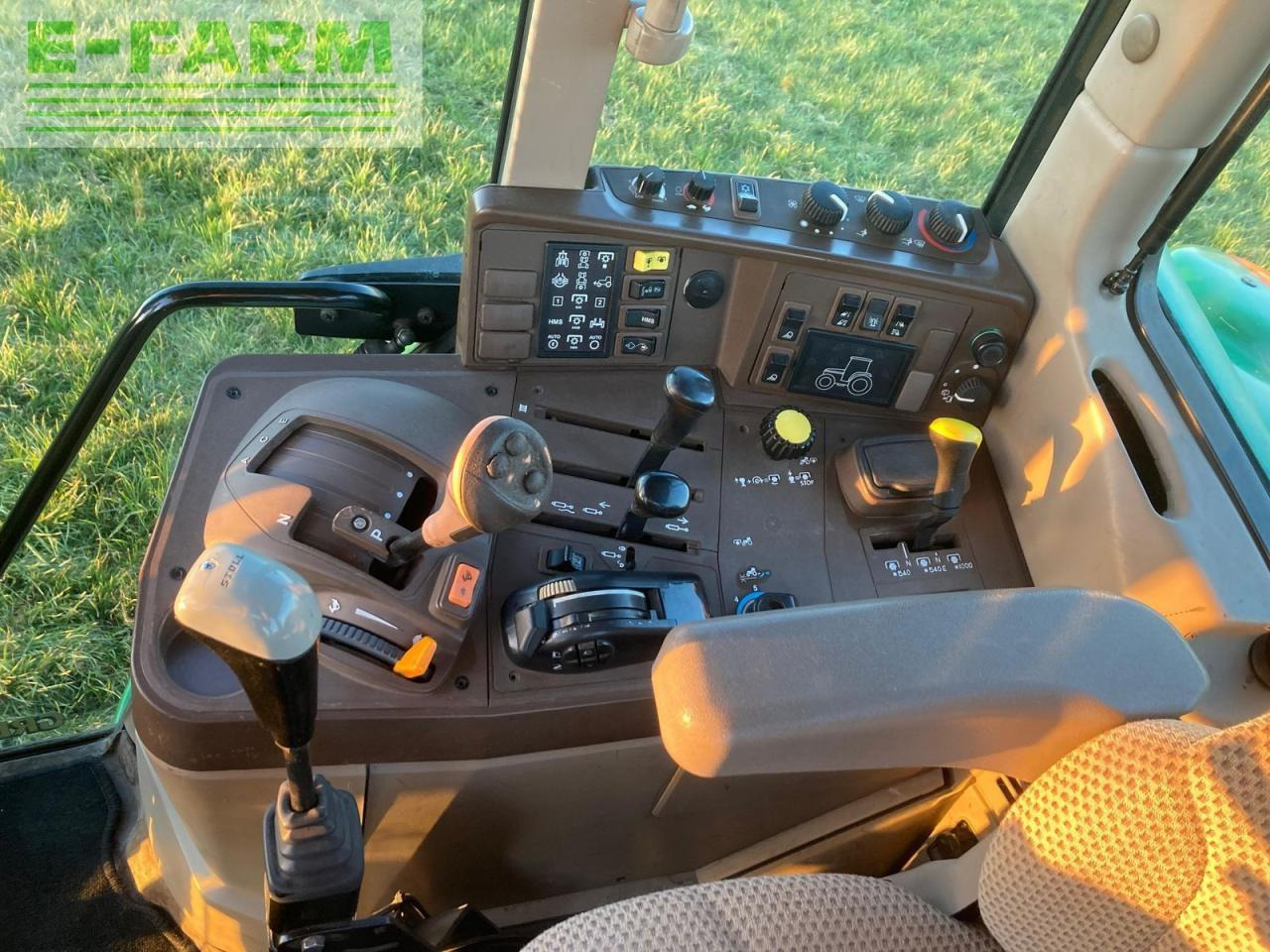 John Deere 6320 autoquad eco-shift - Farm tractor: picture 5 John Deere 6320 autoquad eco-shift - Farm tractor: picture 5