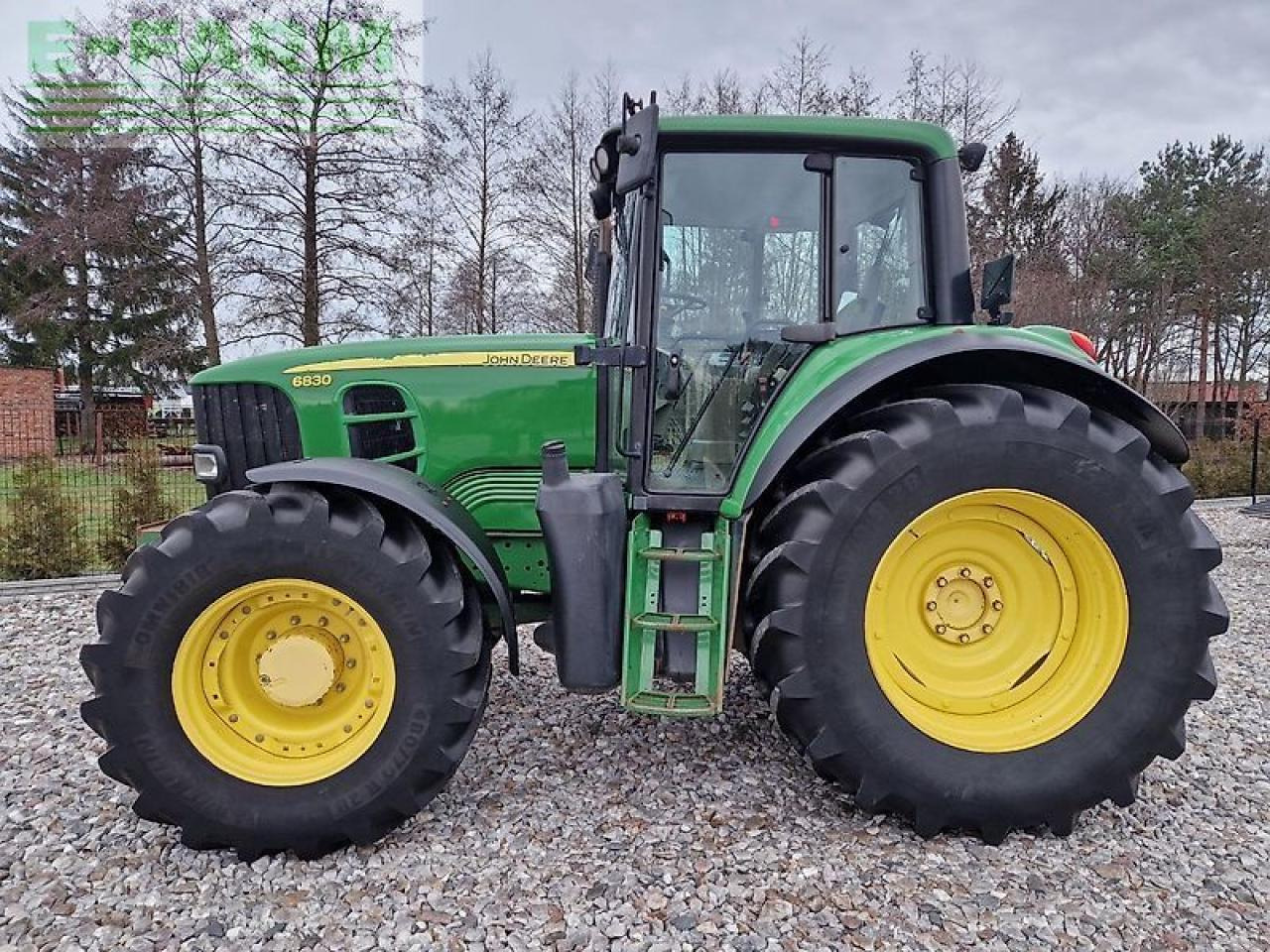 John Deere 6830 - Farm tractor: picture 3 John Deere 6830 - Farm tractor: picture 3