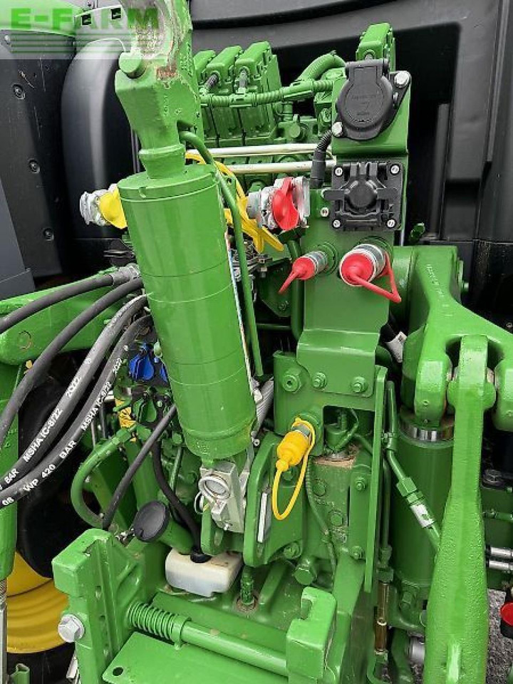Farm tractor John Deere 6r185: picture 9