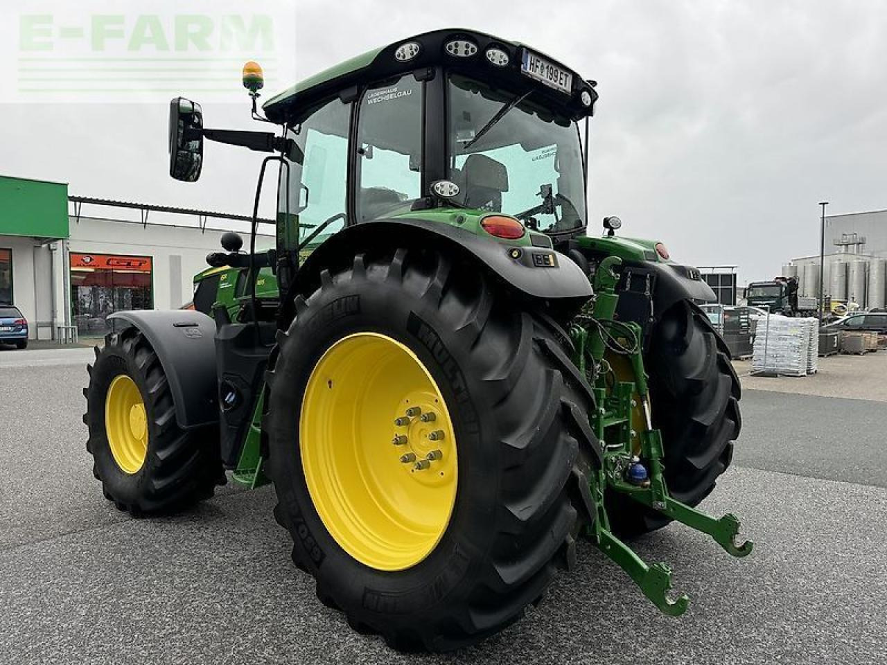 Farm tractor John Deere 6r185: picture 6