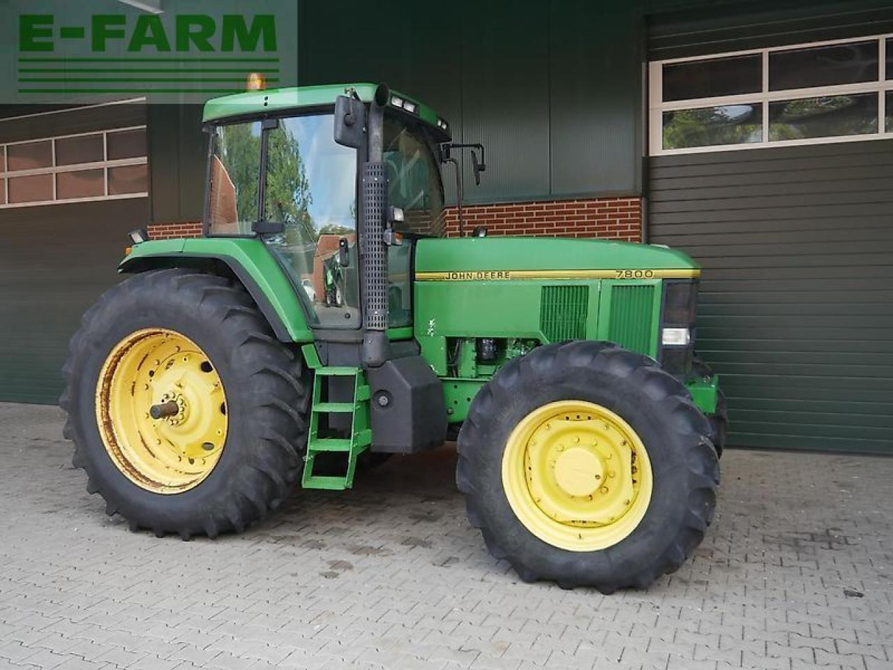 John Deere 7800 - Farm tractor: picture 1 John Deere 7800 - Farm tractor: picture 1