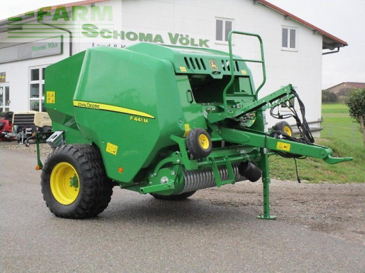John Deere f441m - Square baler: picture 5 John Deere f441m - Square baler: picture 5