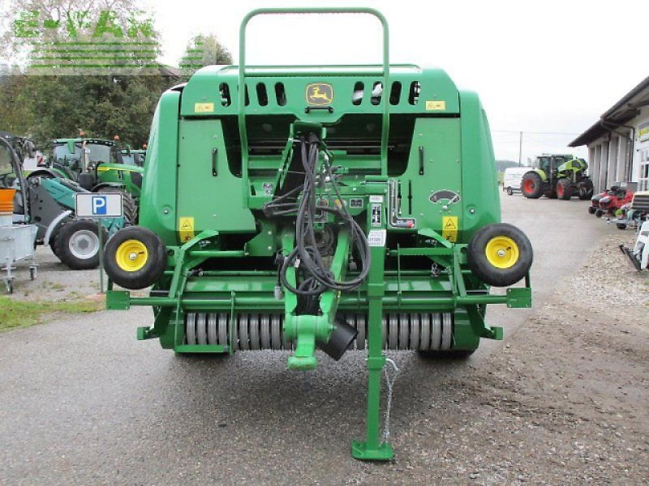 John Deere f441m - Square baler: picture 2 John Deere f441m - Square baler: picture 2