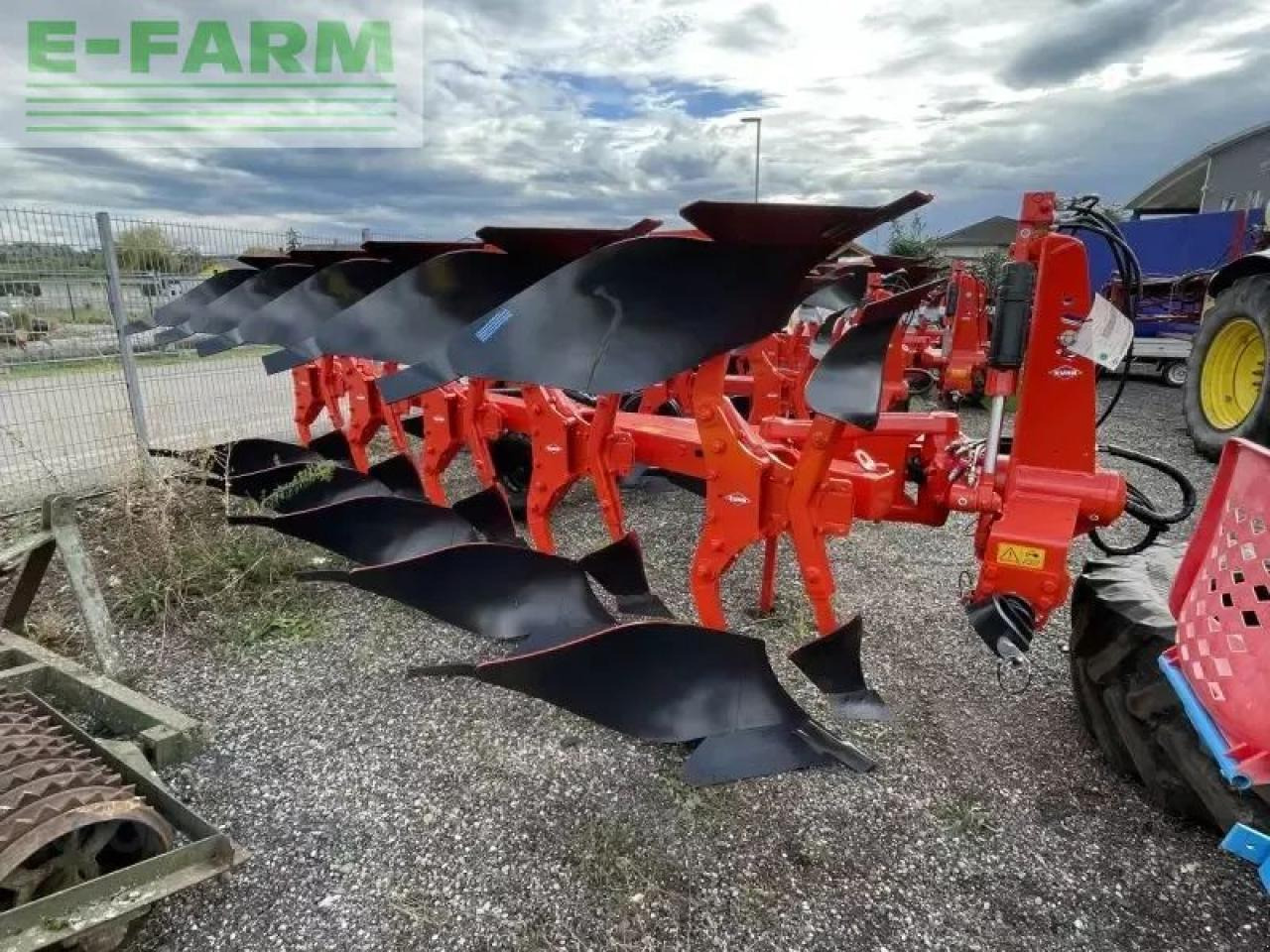 Kuhn varimaster 153 4e5t - Plow: picture 3 Kuhn varimaster 153 4e5t - Plow: picture 3