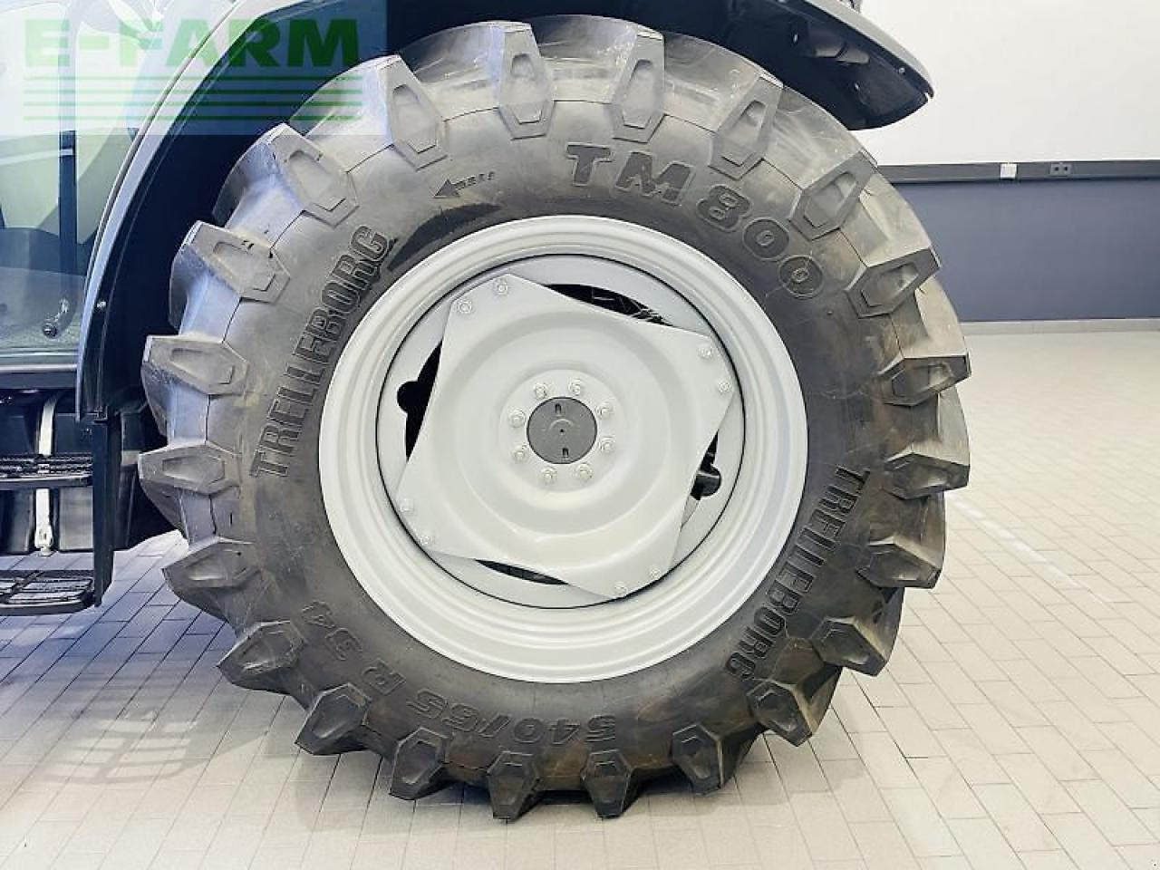 Farm tractor Massey Ferguson 4709 m dyna-2 essential: picture 15