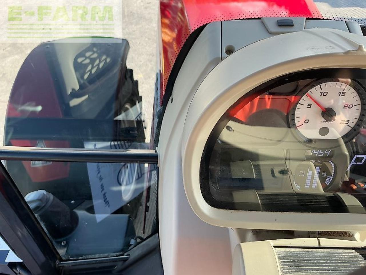 Farm tractor Massey Ferguson 6713s dyna6 tractor (st24311): picture 24