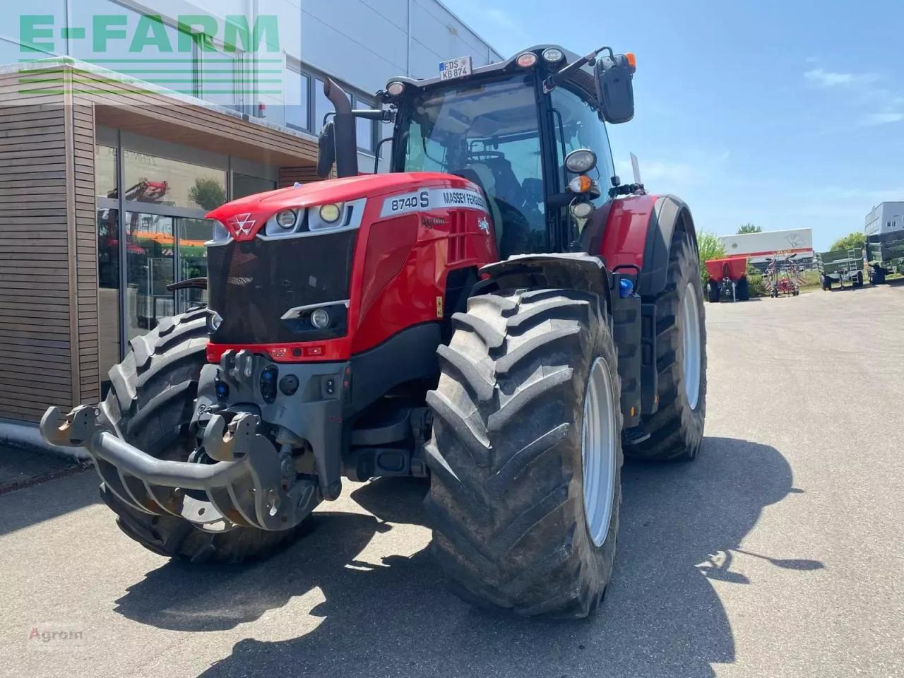 Massey Ferguson 8740 s dyna vt exclusive Exclusive - Farm tractor: picture 4 Massey Ferguson 8740 s dyna vt exclusive Exclusive - Farm tractor: picture 4