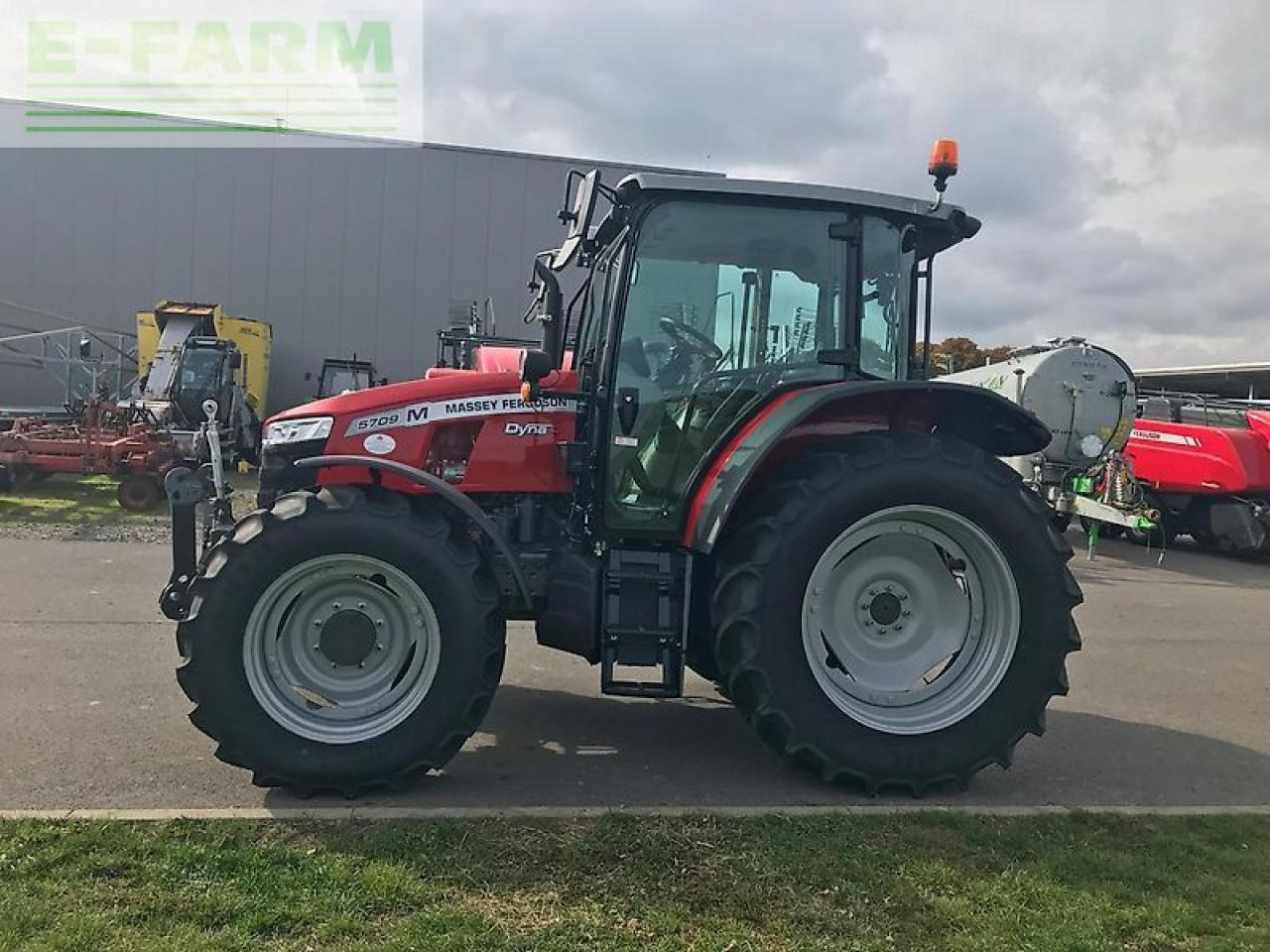Farm tractor Massey Ferguson mf 5709 m dyna-4: picture 8 Farm tractor Massey Ferguson mf 5709 m dyna-4: picture 8
