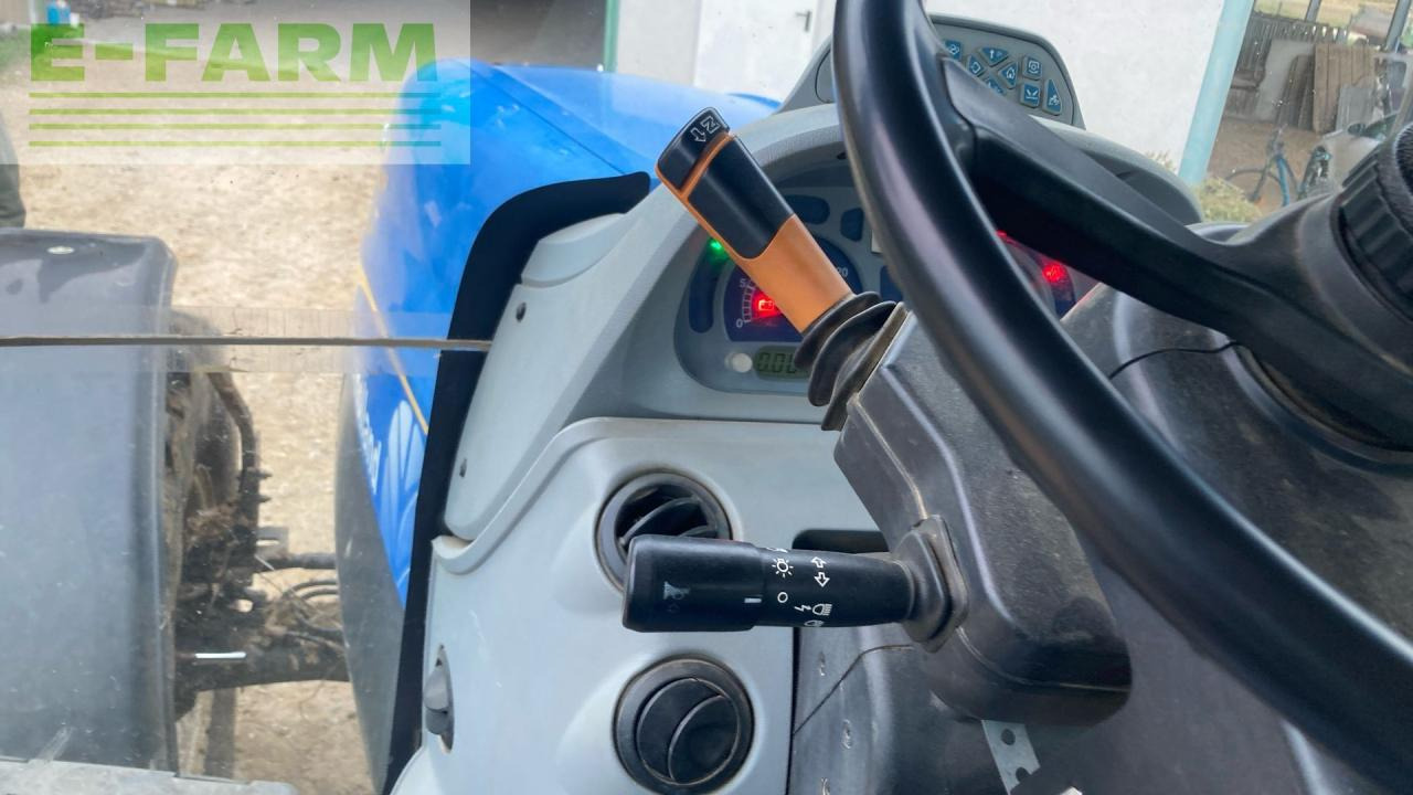 Farm tractor New Holland T7050: picture 22