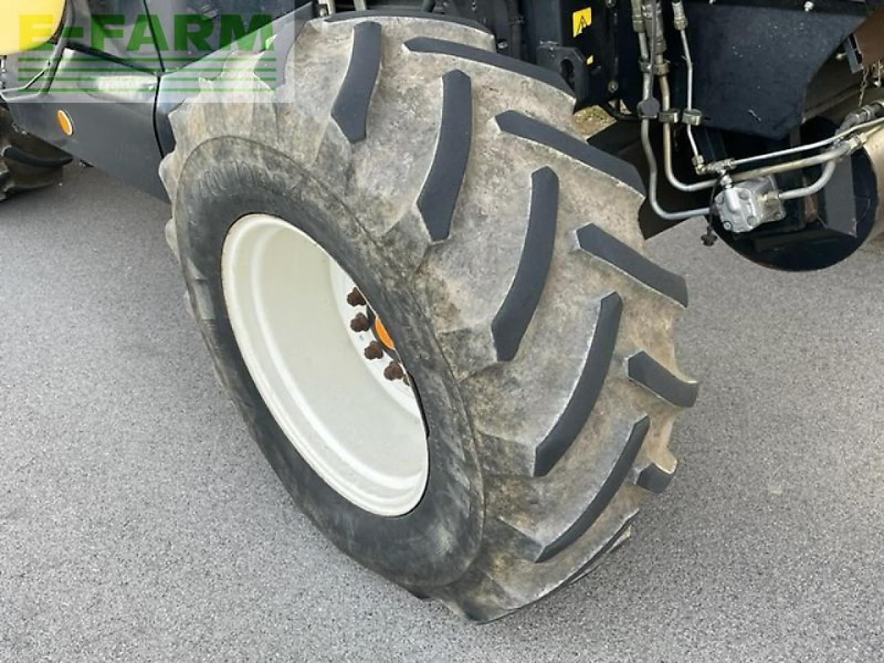 New Holland cx 740 **durchrepariert** - Combine harvester: picture 4 New Holland cx 740 **durchrepariert** - Combine harvester: picture 4