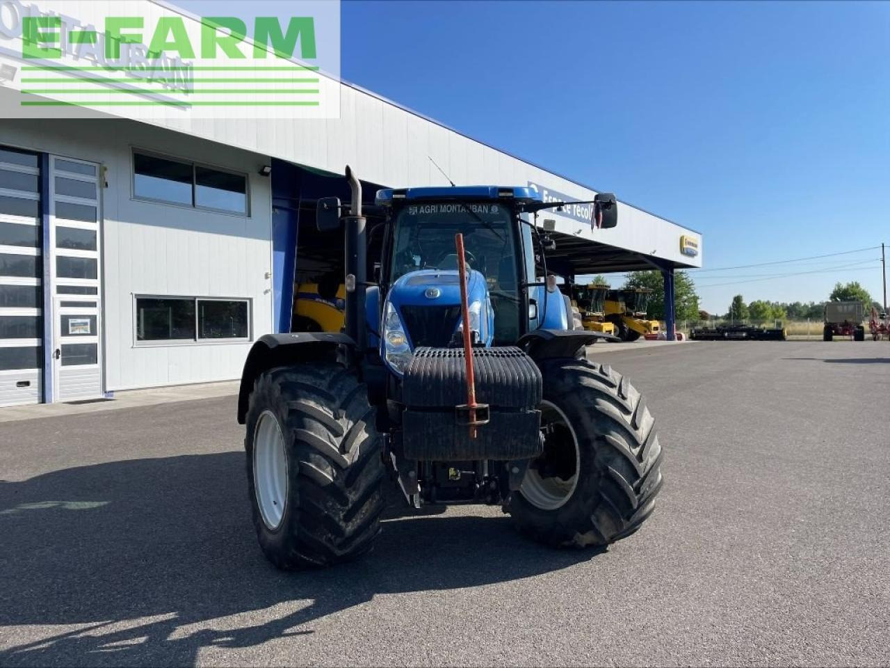 New Holland t 7050 - Farm tractor: picture 2 New Holland t 7050 - Farm tractor: picture 2