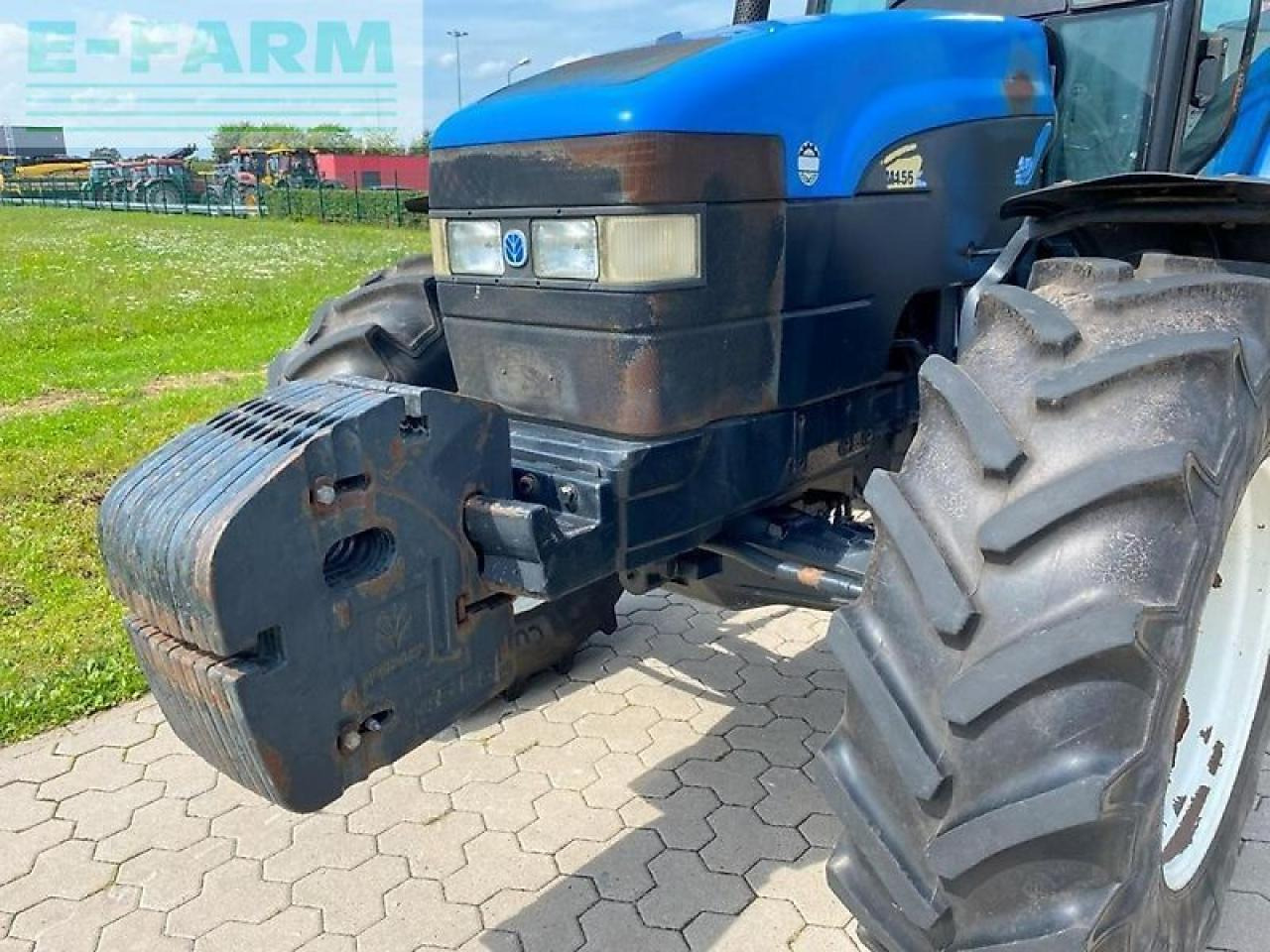 New Holland tm 155 - Farm tractor: picture 2 New Holland tm 155 - Farm tractor: picture 2