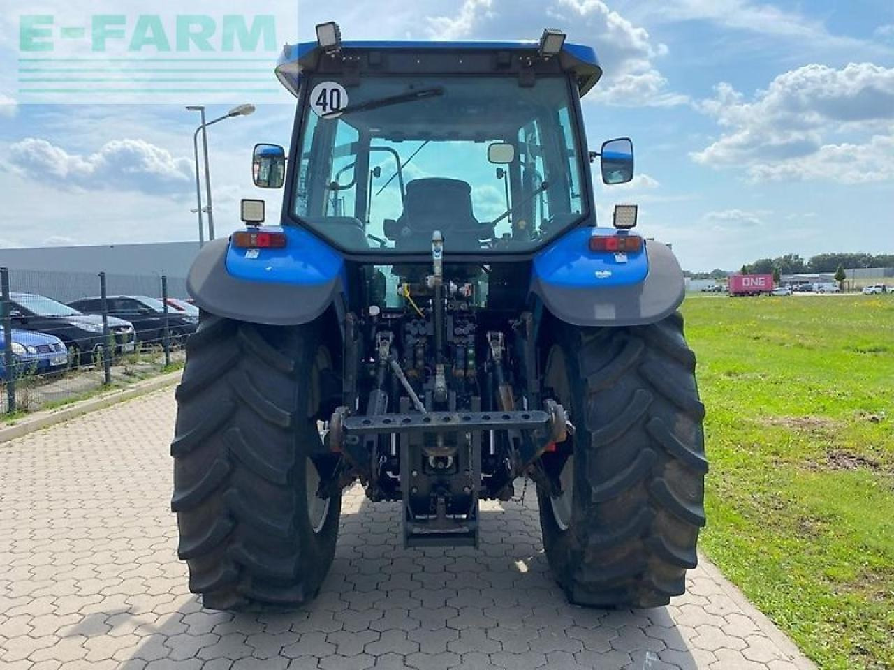 New Holland tm 155 - Farm tractor: picture 5 New Holland tm 155 - Farm tractor: picture 5