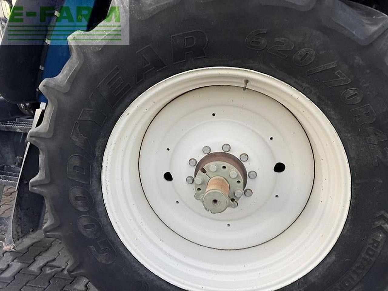 Farm tractor New Holland tm175 powercommand: picture 28 Farm tractor New Holland tm175 powercommand: picture 28