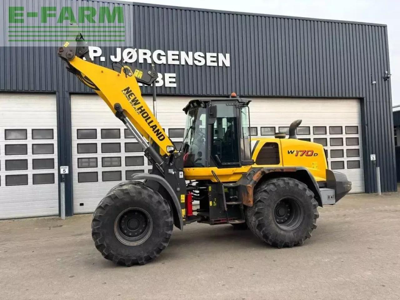 New Holland w 170 d lr - Mini excavator: picture 3 New Holland w 170 d lr - Mini excavator: picture 3