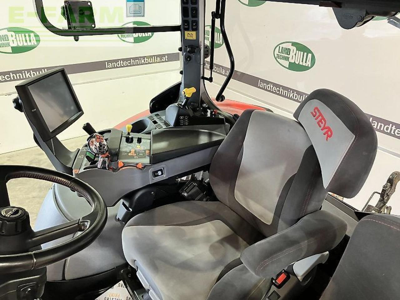 Farm tractor Steyr 6165 cvt hi-escr profi: picture 15 Farm tractor Steyr 6165 cvt hi-escr profi: picture 15