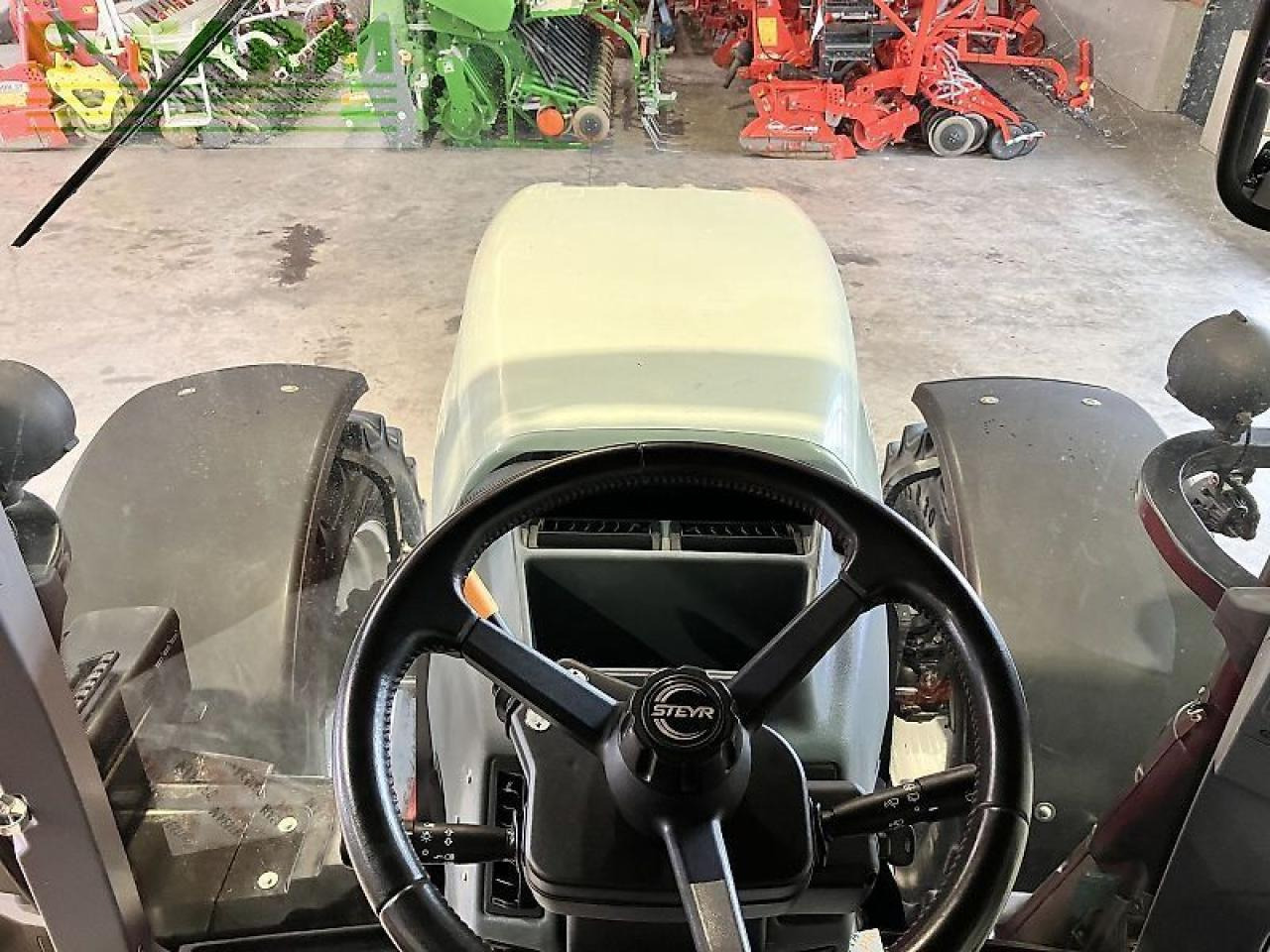 Farm tractor Steyr 6165 cvt hi-escr profi: picture 17 Farm tractor Steyr 6165 cvt hi-escr profi: picture 17