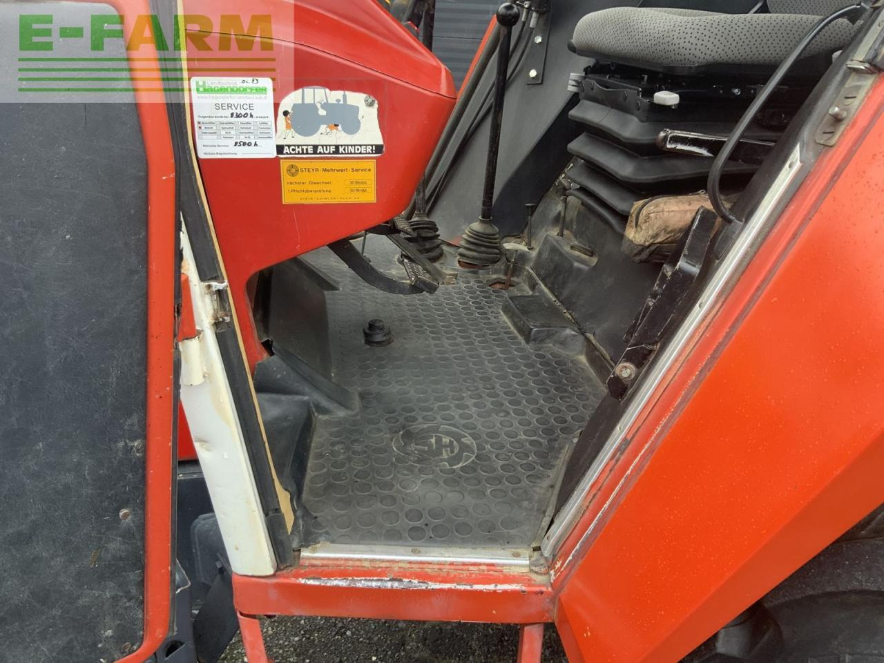 Farm tractor Steyr 8100: picture 27