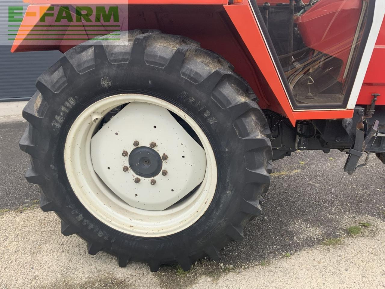 Farm tractor Steyr 8100: picture 8