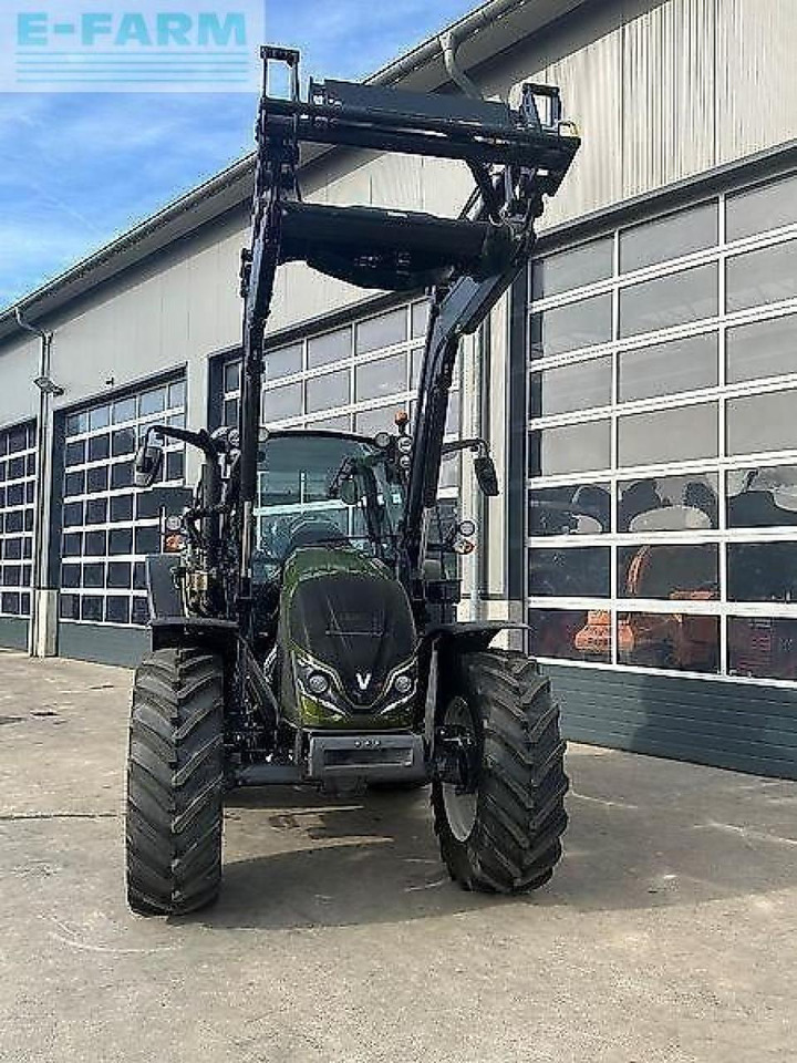 Valtra a105 - Farm tractor: picture 1 Valtra a105 - Farm tractor: picture 1